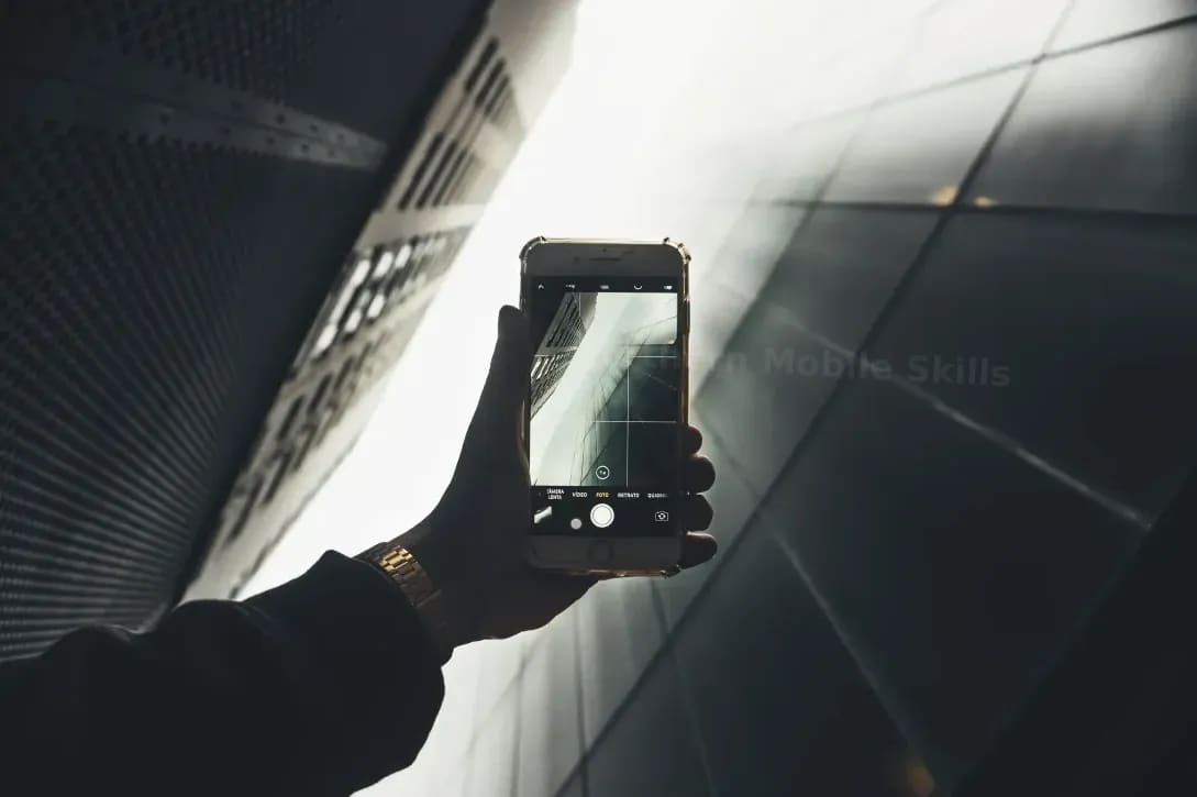 Helping Family Members Get Comfortable With Their New Smartphone